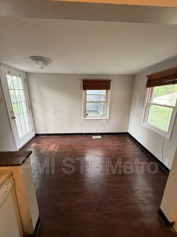 Photo - 1254 Roxton Dr