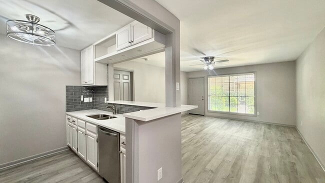 Photo - 1311 Antoine Dr Unit 219