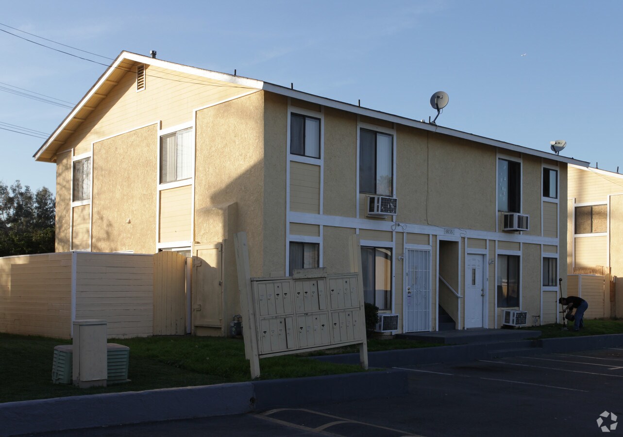 Photo - 8135 Philbin Ave