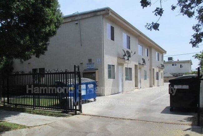 Building Photo - 6916 Agnes Ave Unit #4