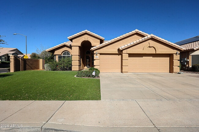 Building Photo - 5930 W Louise Dr