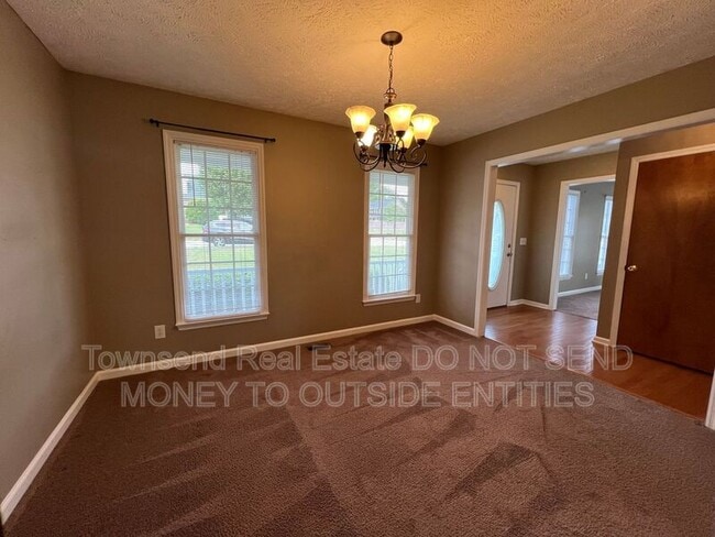 155 Saunders Ct