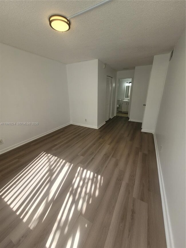 Photo - 10773 Cleary Blvd Unidad 203