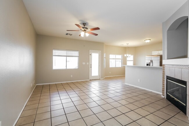 Photo - 5934 Aimless St