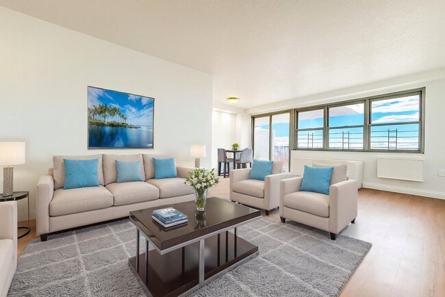 Building Photo - 880 Boynton Ave Unit 17J