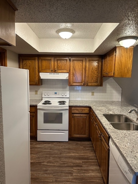 Photo - 13733 Fairhill Ave
