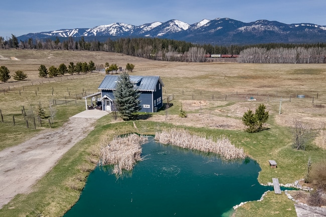 Photo - 670 Blue Heron Dr