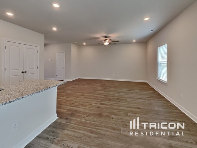 Photo - 3326 Quintana Dr