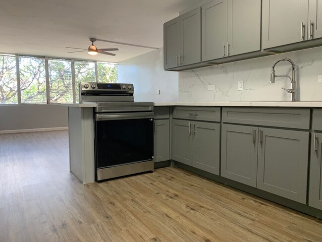 Building Photo - 2Bed/1.5Bth Remodeled fresh clean..like new move in ready now!