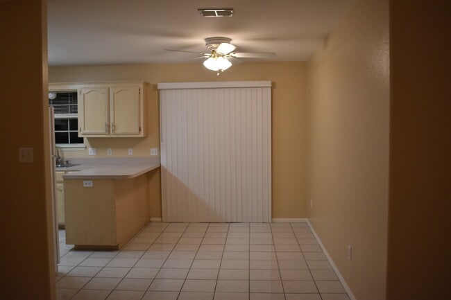 Dining Area - 6800 N 8th St Unit Apartment A