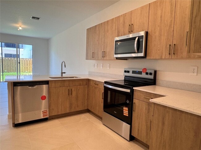 Photo - 178 NE 14th St