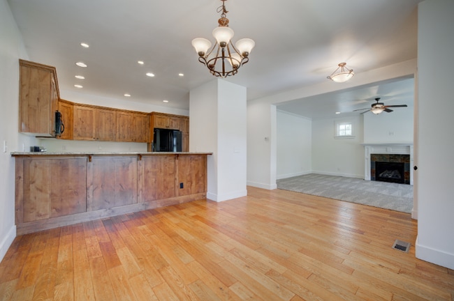 Building Photo - 3167 Spring Ridge Dr