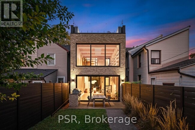 Photo - 53 Palmerston Ave