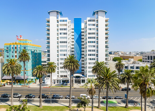 Pacific Plaza on Ocean Avenue in Santa Monica - Pacific Plaza Apartments