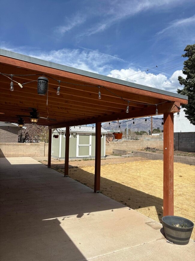 Building Photo - 13857 N Tan Tara Dr