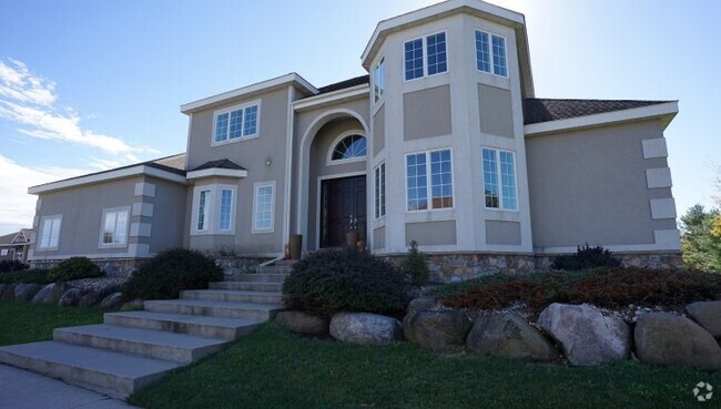 Building Photo - 1302 Gile Dr Rental