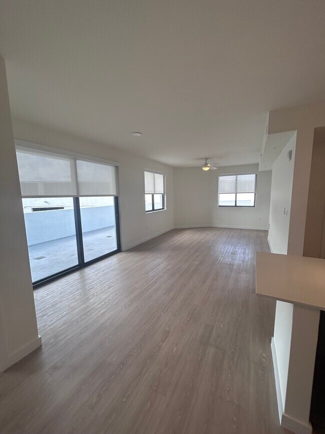 Photo - 2385 NE 194th St Unit D7