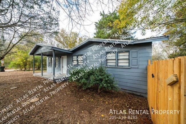 Photo - 716 Hardy St