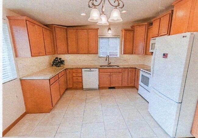 Photo - 2799 W 7550 S