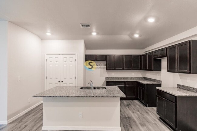 Photo - 378 Urbana St