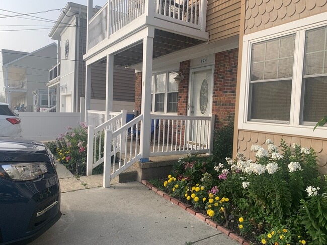 Photo - 334 40th St S Unit 1