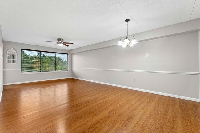 Photo - 6300 Stevenson Ave Unit 907