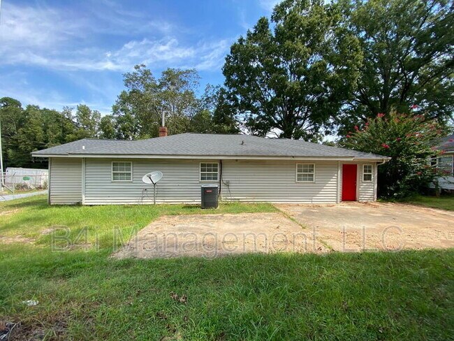 Photo - 406 Hill St