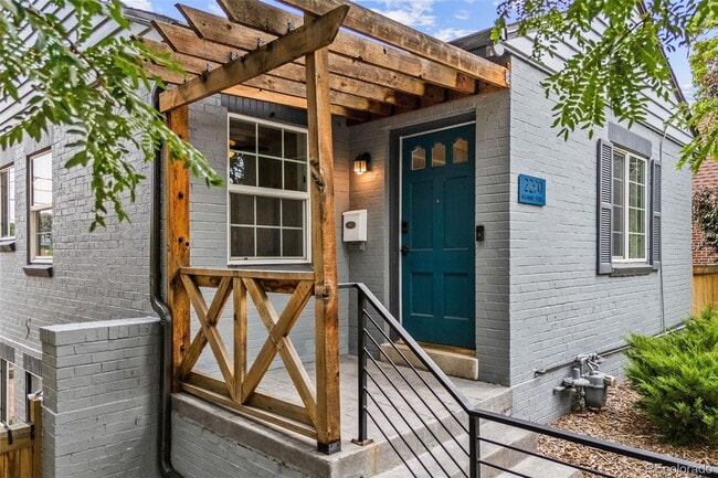 Photo - "Spacious 5-Bedroom Gem with Hardwood Floors & Cozy Fireplace in Denver's Heart!"