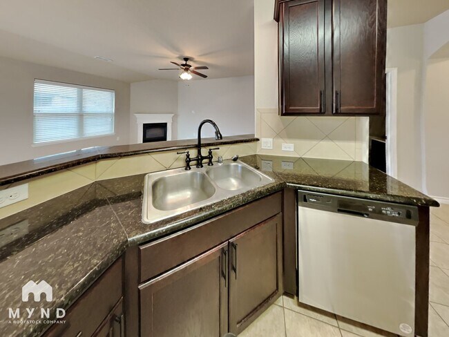 Photo - 1417 Castle Creek Dr