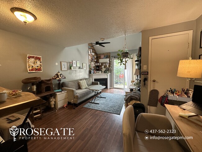 Photo - Pet-Friendly 1-Bedroom Corner Apartment with Walk-In Closet & Backyard in Kitchener Unit 29