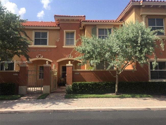 Building Photo - 2205 Clipper Pl