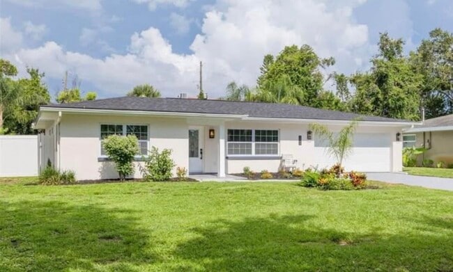 Photo - 1723 Cypress Ave