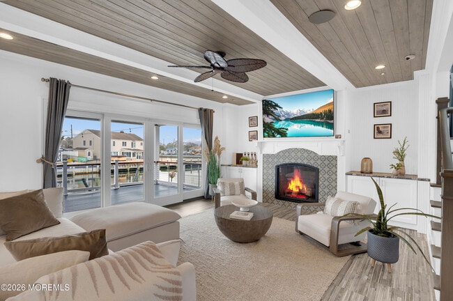 Photo - 18 Culebra Ave