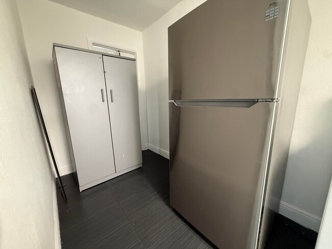 Photo - 37 SW 14th St Unidad 9