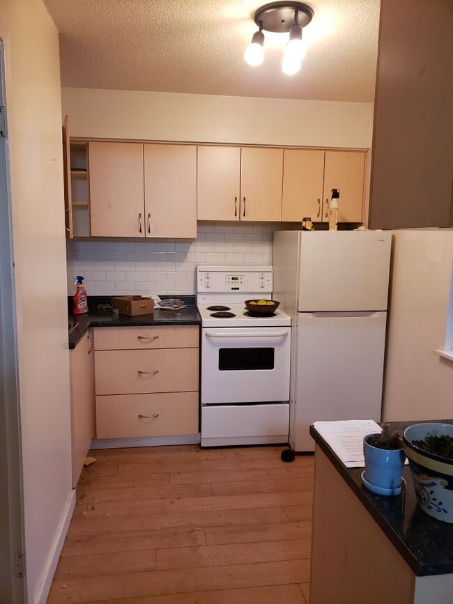 Photo - 646 Admirals Rd