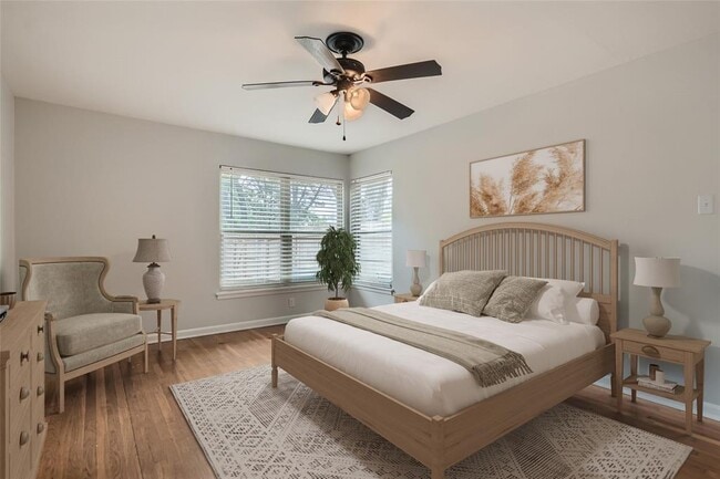 Photo - 1016 Chevy Chase Dr