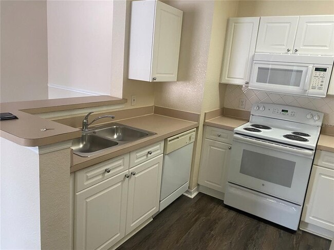 Photo - 18001 Richmond Pl Dr Unit 222
