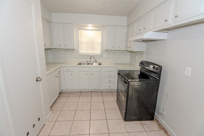 Photo - 15396 Chipman Ln. Unit 5396