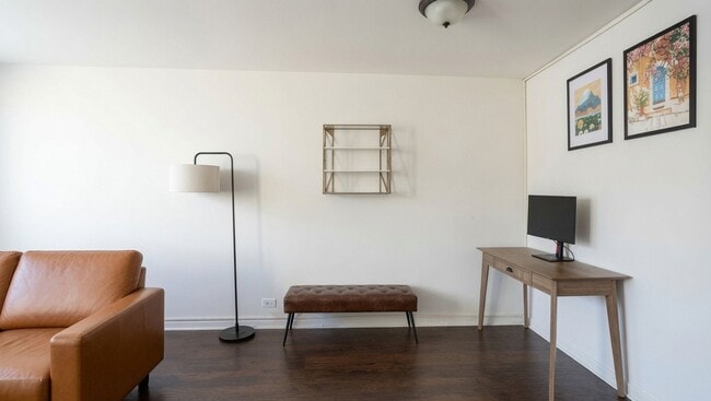 Photo - 3950 N Lake Shore Dr Unit 3950 N Lake Shore