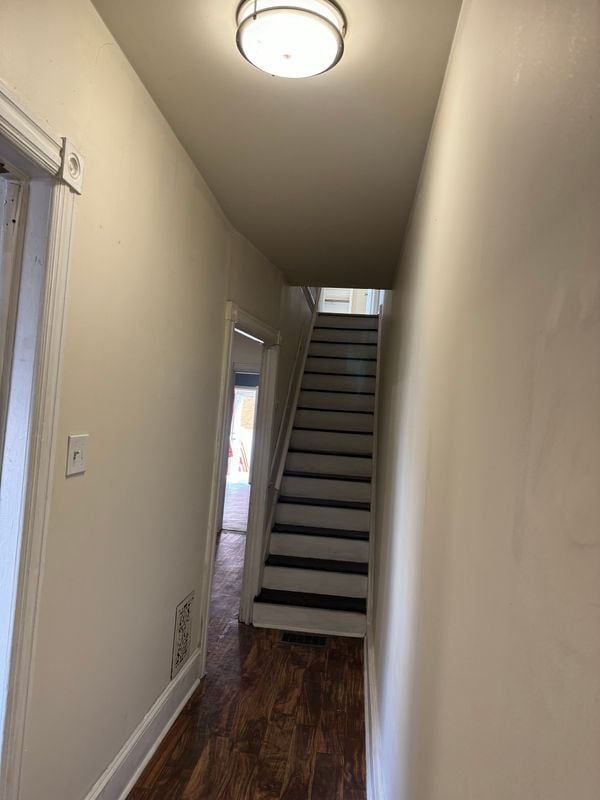 Photo - 306 W Lincoln Hwy