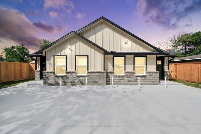 Photo - 7066 Villa Dr