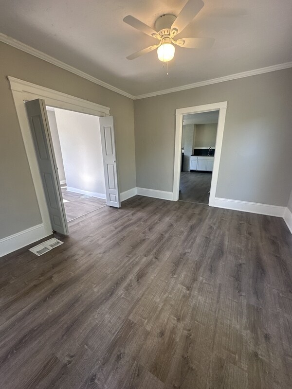 Photo - 8617 Force Ave