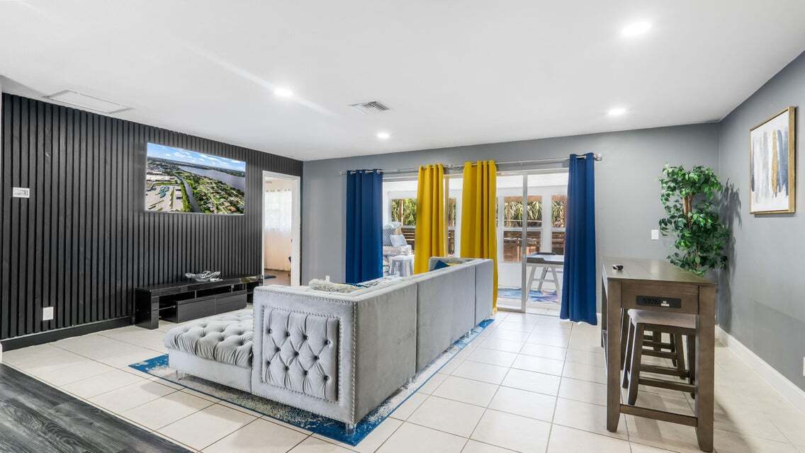 Photo - 3402 Australian Ct