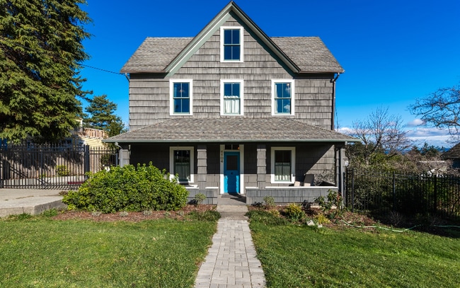 Building Photo - 1104 Madison St