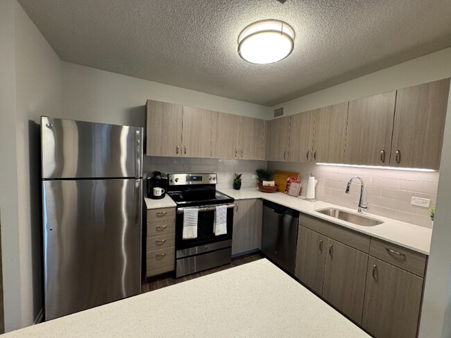 Photo - 1122 N Dearborn St