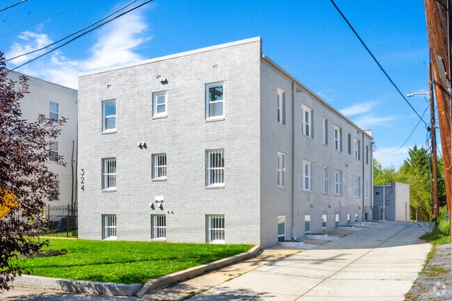 324 61st St NE - 324 61st St NE