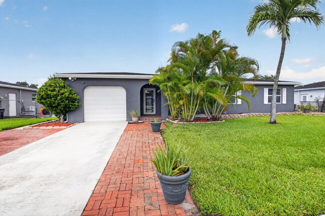 Building Photo - 4599 Betelnut St