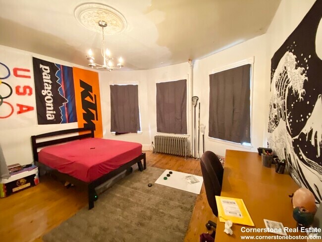 Building Photo - 55 Hillside St Unit #2 Rental