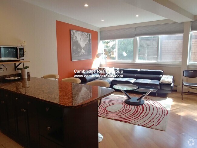 Building Photo - 516 Green Unit 1B Rental