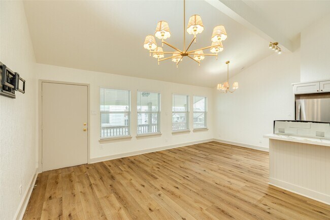 Photo - 2305 55th St Unidad 4